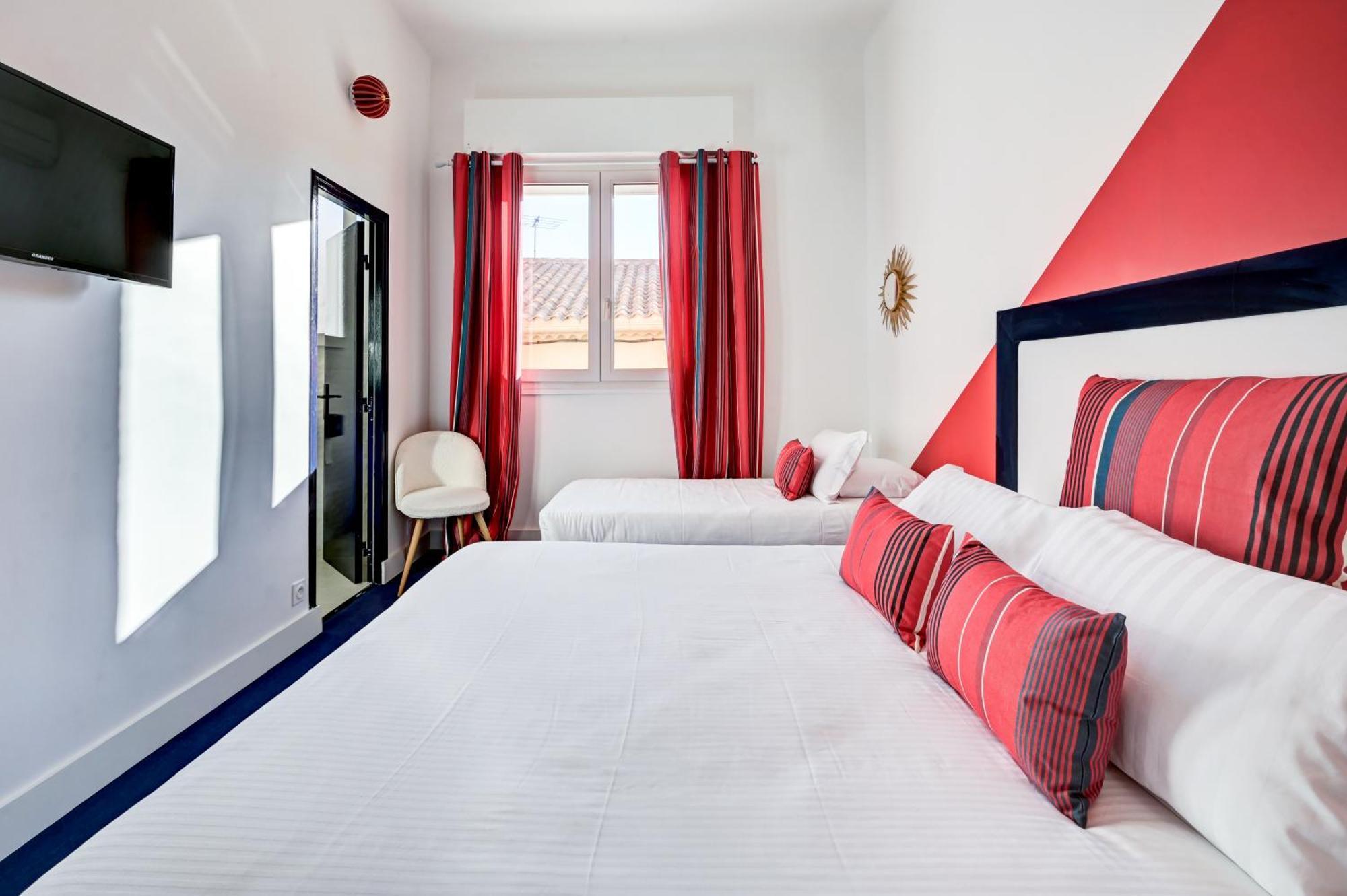 Hotel Espadon Bleu Ле-Лаванду Экстерьер фото